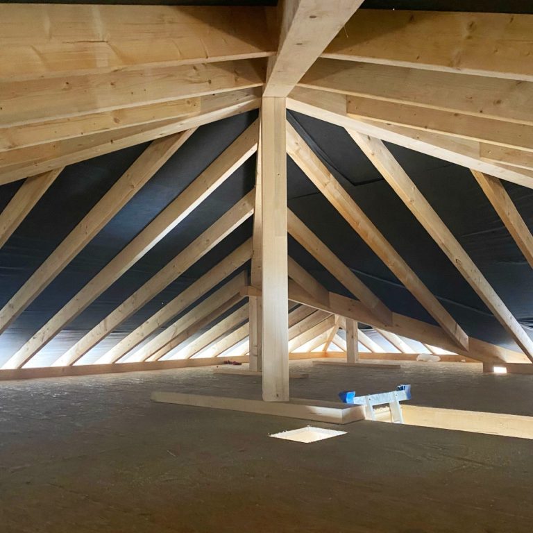 Dachstuhl, Gauben und Dach-Eindeckung